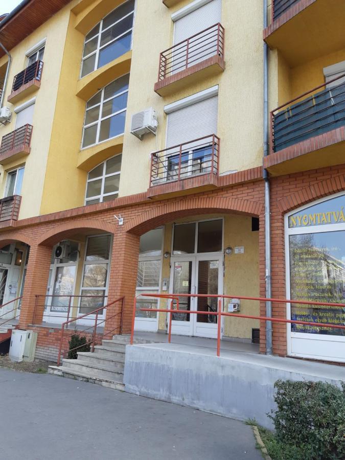 Kossuth Apartman بودابست المظهر الخارجي الصورة